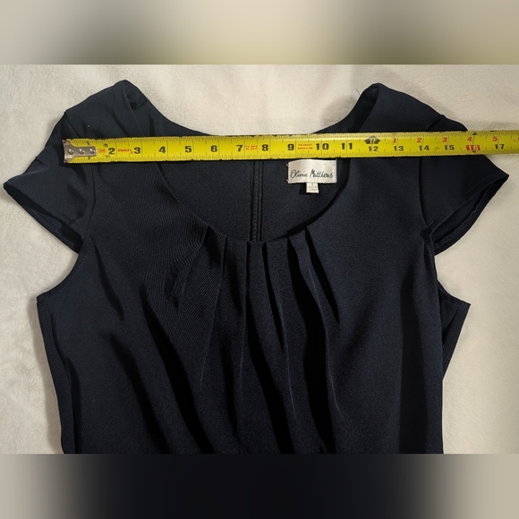 Olivia Mathews Navy Dress, Size 8, Cap Sleeve & Pockets - Picture 5 of 7